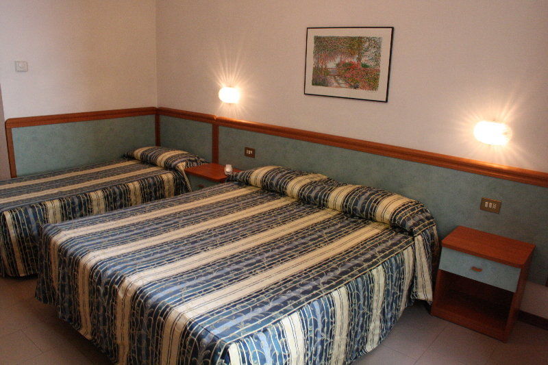 Hotel Bertusi Porretta Terme Kültér fotó