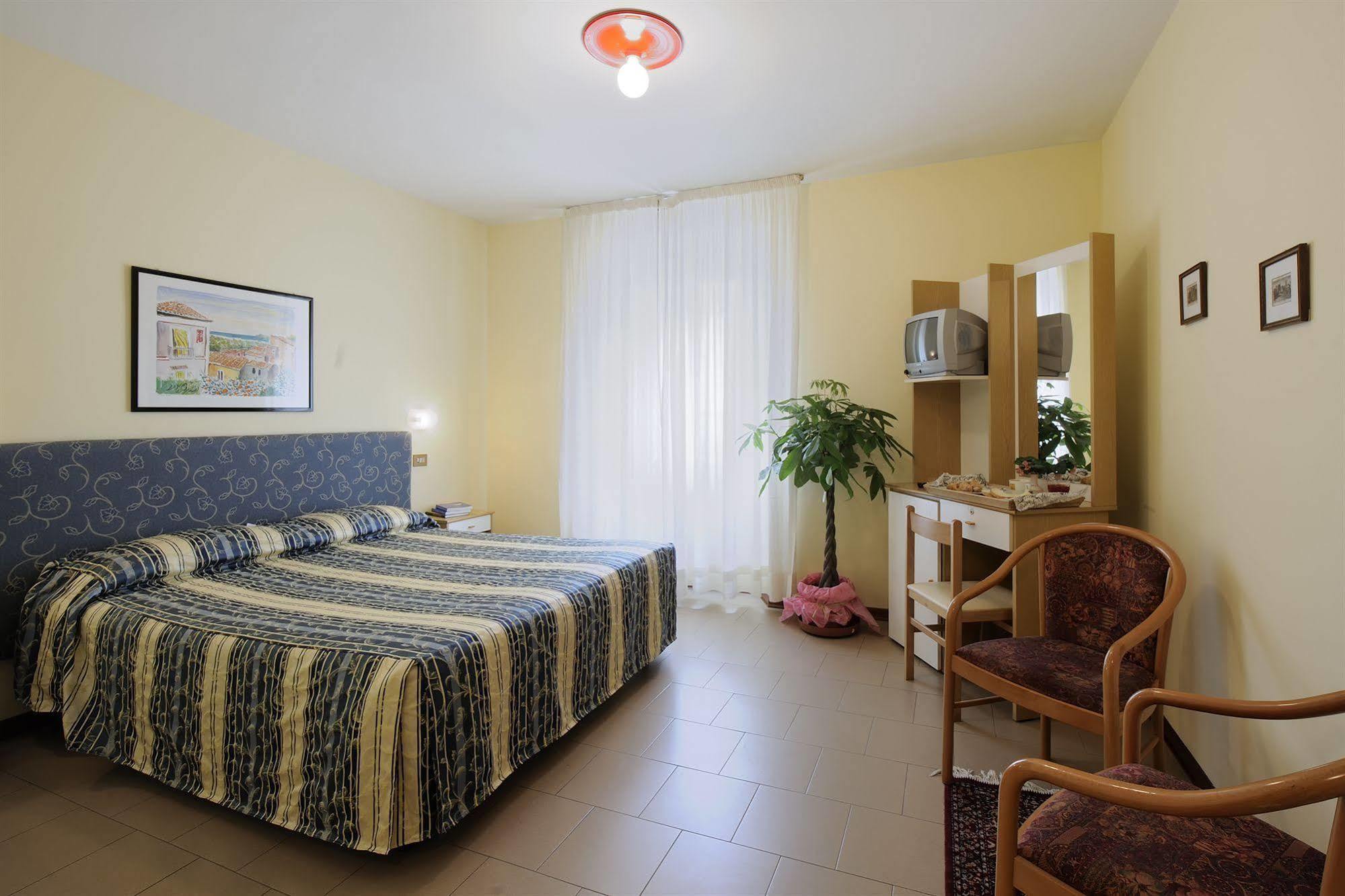 Hotel Bertusi Porretta Terme Kültér fotó