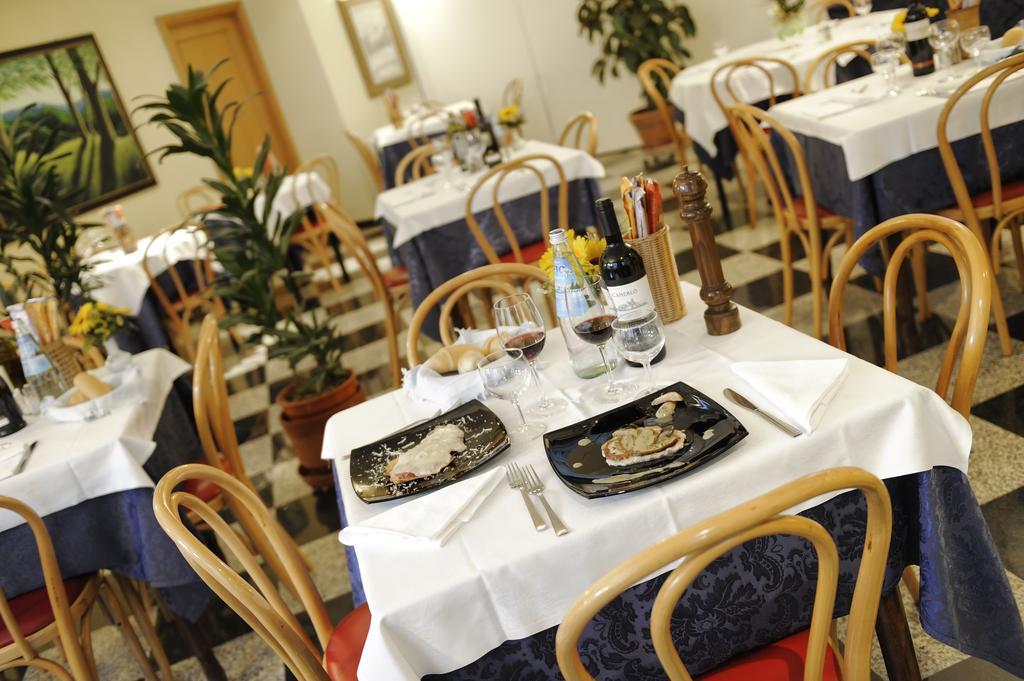 Hotel Bertusi Porretta Terme Kültér fotó